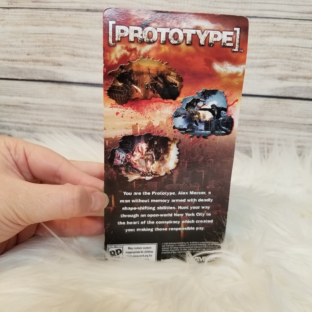 Prototype Alex Mercer Mini Figure - Picture 3 of 4